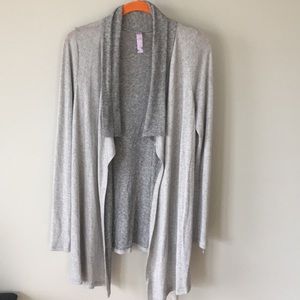 Francesca’s grey knit cardigan